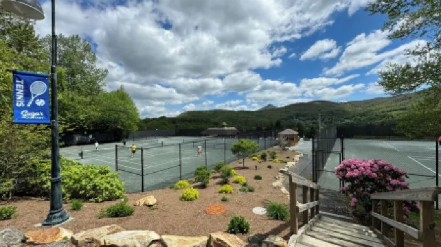 3Br Slopeside Condo, Cozy Fireplace, Bunk Room, Coffee Bar & Scenic Views