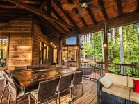 Lusa Nita Retreat – Luxe Lodge w/ Hot Tub, Sauna & Stunning Outdoor Living! Hotels in Broken Bow