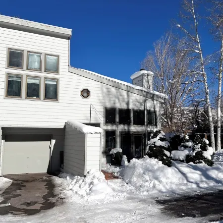 3B/3Ba Modern Ski House in Avon, CO! 10 Min Drive to Beaver Creek & Vail!