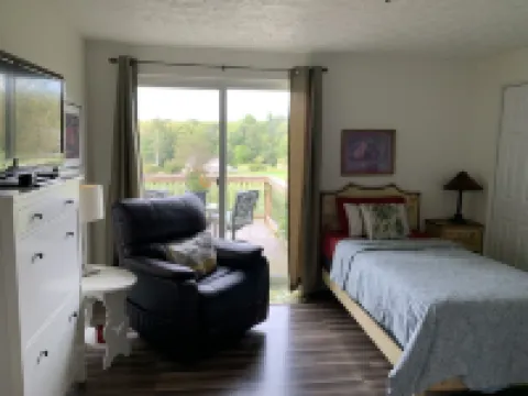 Country Cottage Farm Stay at Stoneycreek Acres