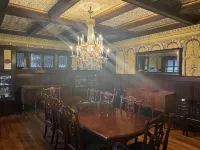 Historic mansion in the Scarritt Renaissance District - Homestays