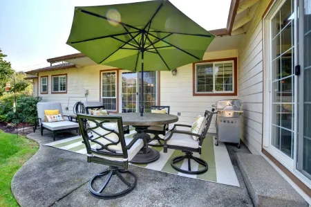 Enchanting 3 BR, minutes from Winerys, Snow Sking, exhilarating Rafting Tours.