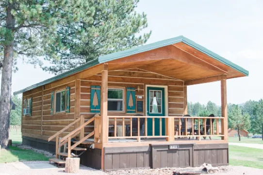 The Cabin At Dakota Dream B&B.  Quiet, Secluded, Close To Downtown Custer