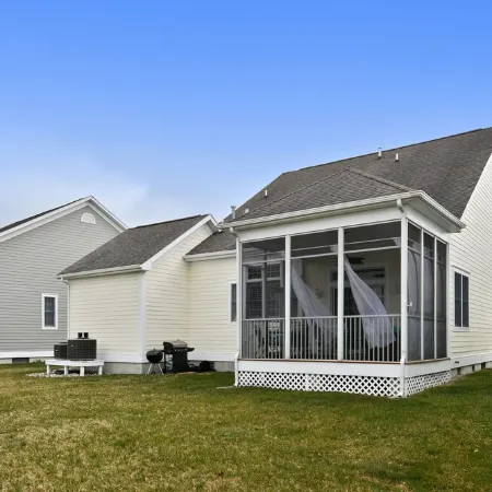 Beautiful SF Home in Bear Trap Dunes - Close to pool & beach shuttle stop
