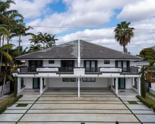 July Special! Modern 4Br - Private Yard & Grill, Near Coral Gables & Mia Airport Hotels in Westchester