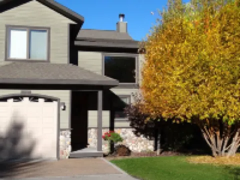 HOT TUB! Between Jackson, Grand Teton NP, and Grand Targhee, Yellowstone NP!! Hotels in Victor