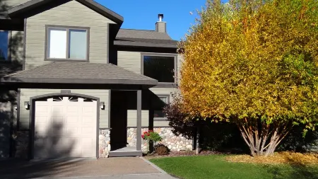 HOT TUB! Between Jackson, Grand Teton NP, and Grand Targhee, Yellowstone NP!! Отели в г. Виктор