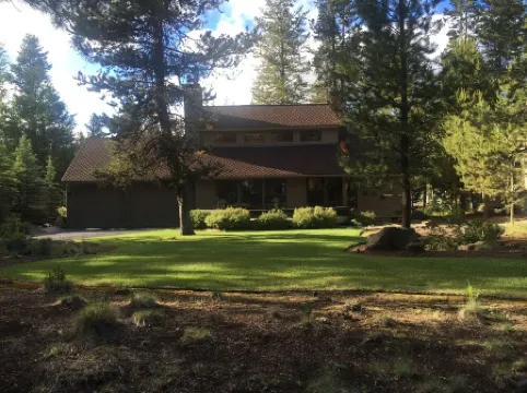 Sharc Passes Included!  Hot Tub. Sleeps 8.