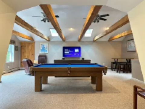 Waterfront Oasis~Pool Table~Deck~Dock~Garage ドーバーのホテル