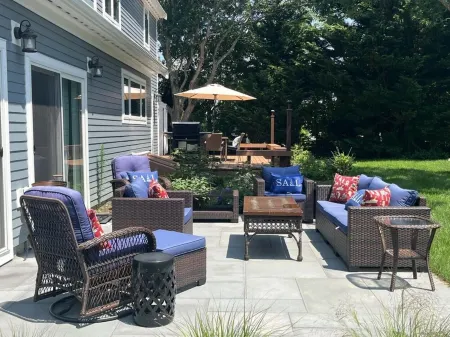 The Costal Corner - Martha's Vineyard