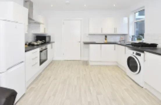 Townhouse @ 272 Walthall Street Crewe