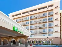 Clarion Hotel Convention Center Hotels in Майнот