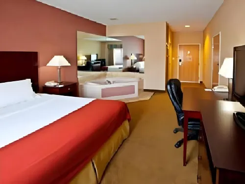 Comfort Inn & Suites Sharonville - Cincinnati North