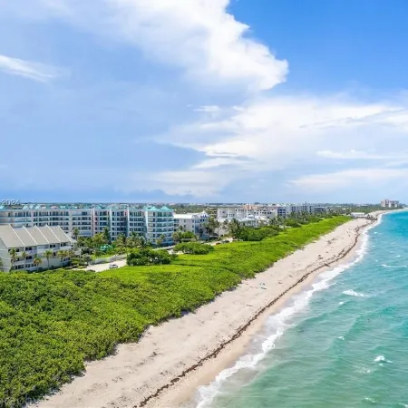LUXURY 4-Ensuites Beach condo in Jupiter 100 Yards to Ocean!Ocean Views!
