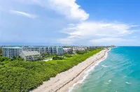 LUXURY 4-Ensuites Beach condo in Jupiter 100 Yards to Ocean!Ocean Views!