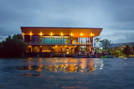 Bangpakong Boat Club Отели рядом с достопримечательностью «Bangkok Seat Company Limited»