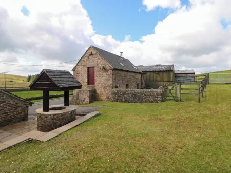 Downsdale Cottage Отели рядом с достопримечательностью «Brown Edge Village Hall»