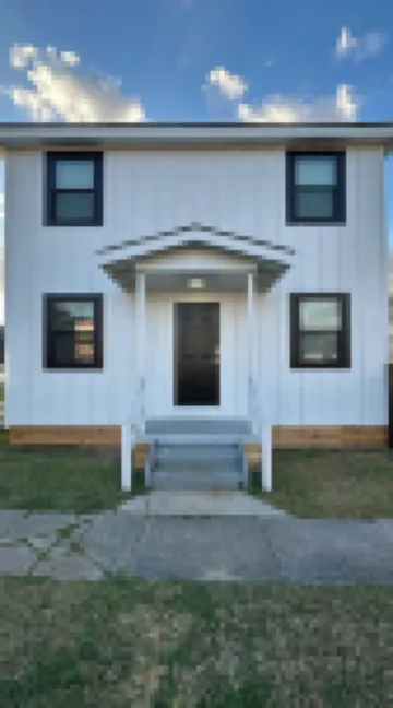 The Greenfield: 2-bedroom townhome close to LSU