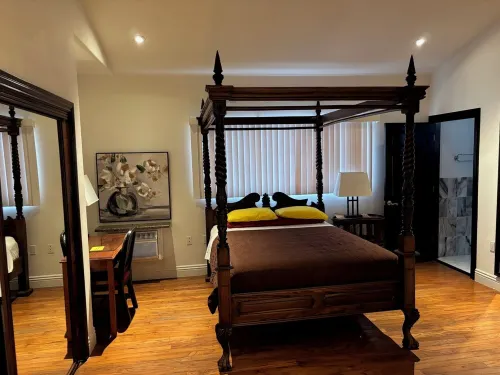 Entire 2nd Flr-Santa Monica Luxury Roman Villa Suite