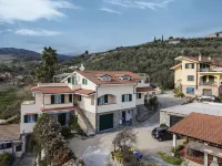 La Colombera Hotels near EIRA TERME