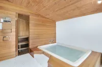 Goughs Retreat - Convenient to lake and mountain.