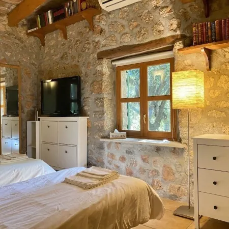 Ca S'Escultor, Fabulous Rustic Villa With Unique Views