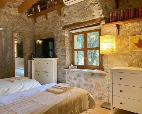 Ca S'Escultor, Fabulous Rustic Villa With Unique Views Hotels in Valldemossa