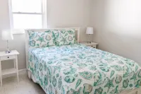 NEW! The Seafoam Bungalow - close to beaches!