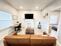 Chic Tiny Brick Home: Remodeled Unit 1 Hotels near UBH