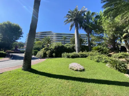 SUPER CANNES / GOLFE JUAN LUXURY APARTMENT SEA IMPRENABLE SEA. PRIVATE FLOOR