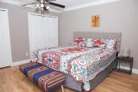 The Sunny Townhome - Minutes from International Speedway and Daytona Beach Hotels in Port Orange