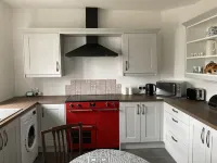 A cosy retreat, ideal for walks and quiet relaxation. Pet friendly!