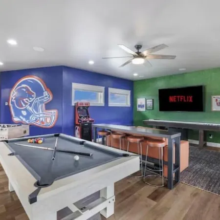 6K SQFT Lux |Heated Pool|Hot Tub |Sauna |Speakeasy