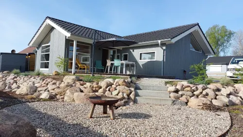 Behagliches Holzhaus mit Sauna im Skandi-stil am Großen Zechliner See Hotels in Rheinsberg