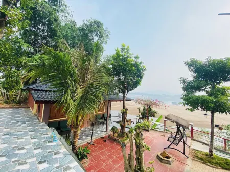 Homestay nhà gỗ Lan Anh Отели в г. Bao Yen