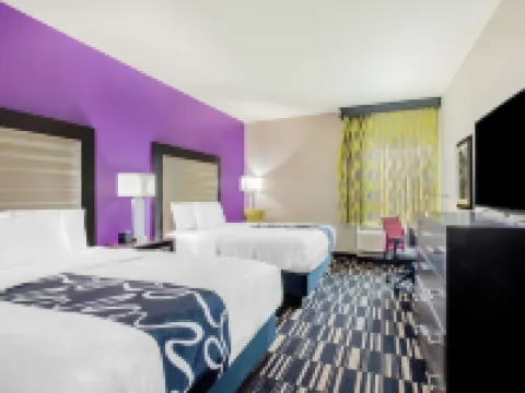 La Quinta Inn & Suites by Wyndham McAllen Convention Center Hotels in Mcallen
