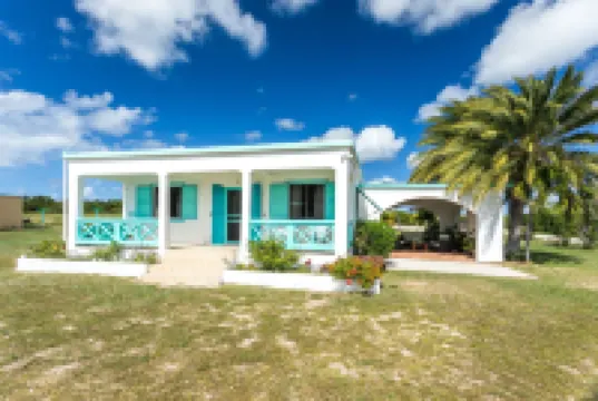 Coralito Bay Suites & Villas Hotels in The Valley