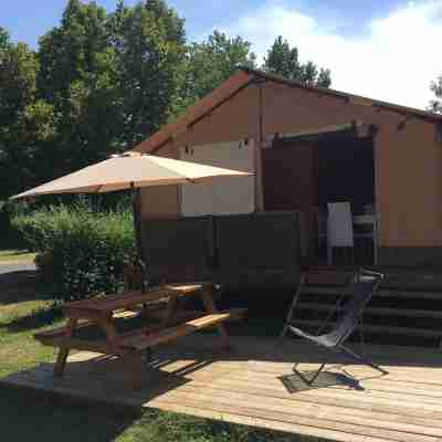 Camping de la Tête Noire Hotel Exterior