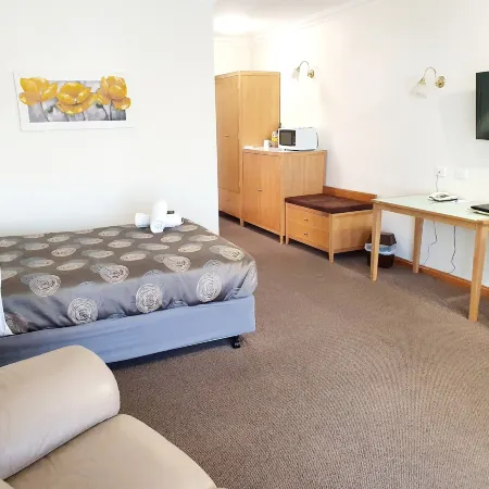 Golden Grain Motor Inn