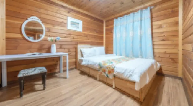 化川帕普里卡黃色旅館