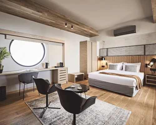 Cama Luxury Suites Hotel a Glifada