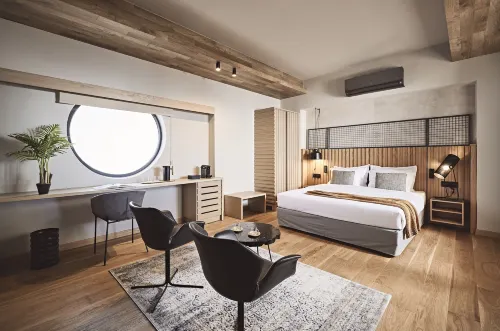 Cama Luxury Suites
