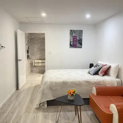 Ali Motel Hoteles cerca de Universidad AUT