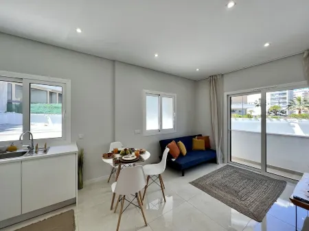 Praia da Rocha Modern by Homing Отели рядом со станцией Portimao