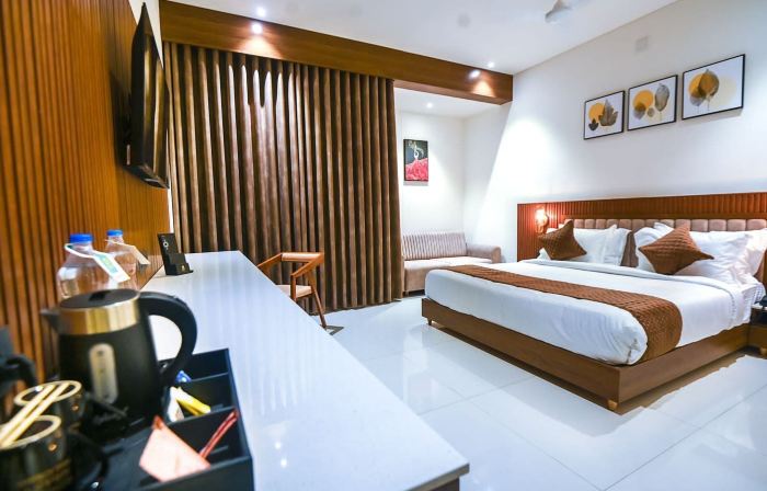 Kings Kraft Tremezzo Inn, Somnath