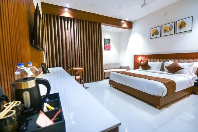 Kings Kraft Tremezzo Inn, Somnath Hotels in der Nähe von Dehotsarg Teerth