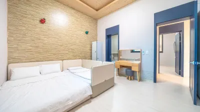 Yeosu Kinolkids Pool Villa