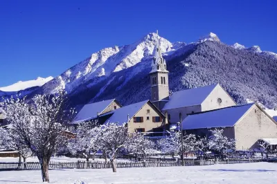 هوتل ليس أوتانيس Hotels near La Valière