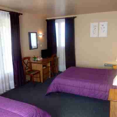 Longo Mai Rooms