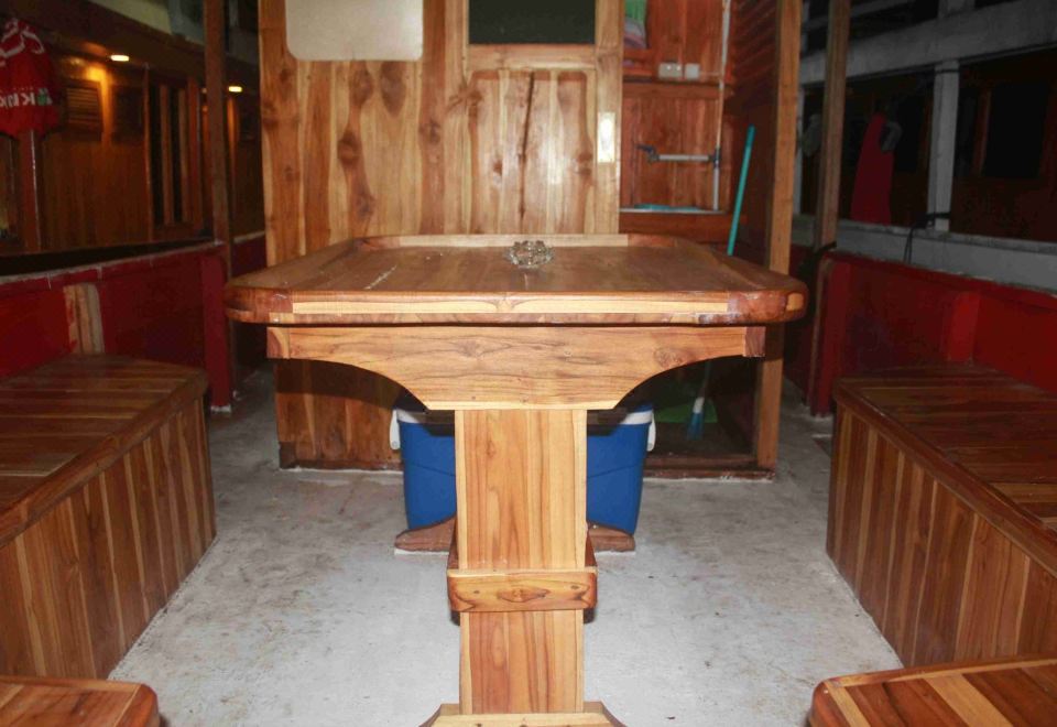 1. 보트 차터 KM..